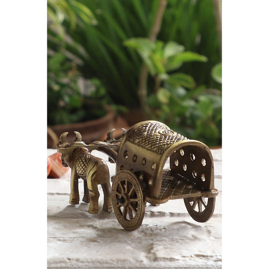 Indian Art Villa Brass Handcrafted Cart With Two Bull Showpiece Figurine, Home Hotel Office Decorative Item, Size-5.5x11.5 cm